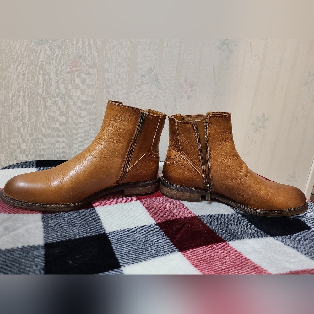 Franco Sarto Horrace bootie women's size 9 brown